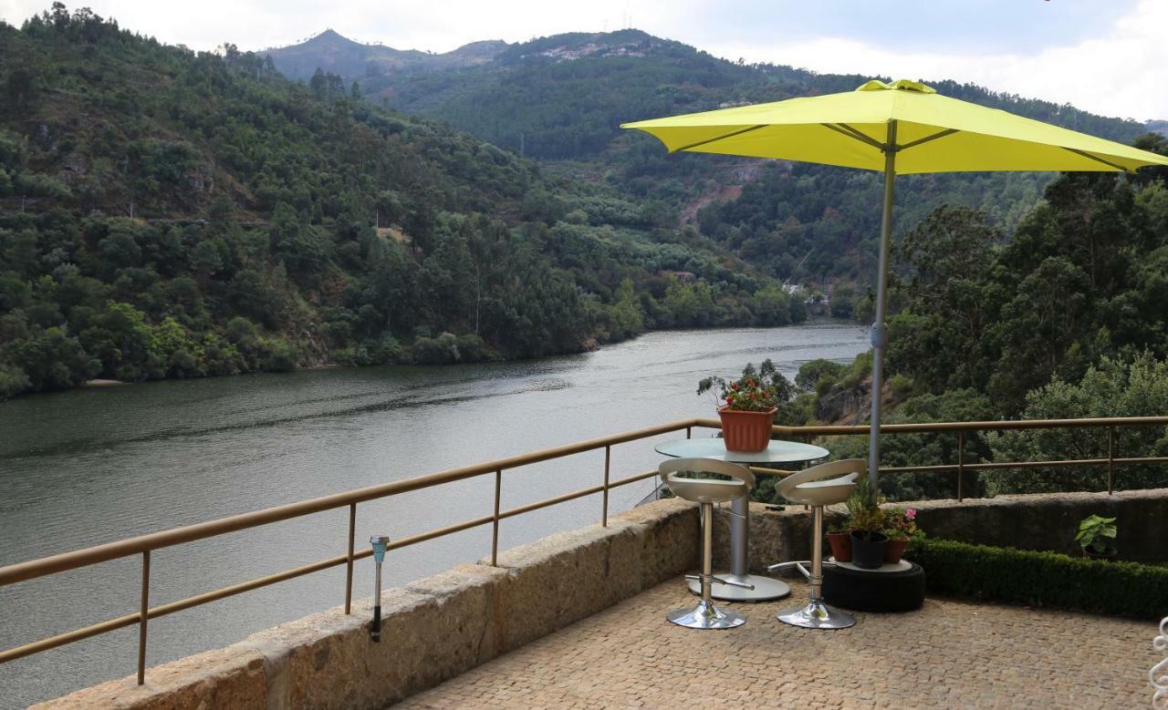 Casa Vista Alegre Villa Abelhal ภายนอก รูปภาพ